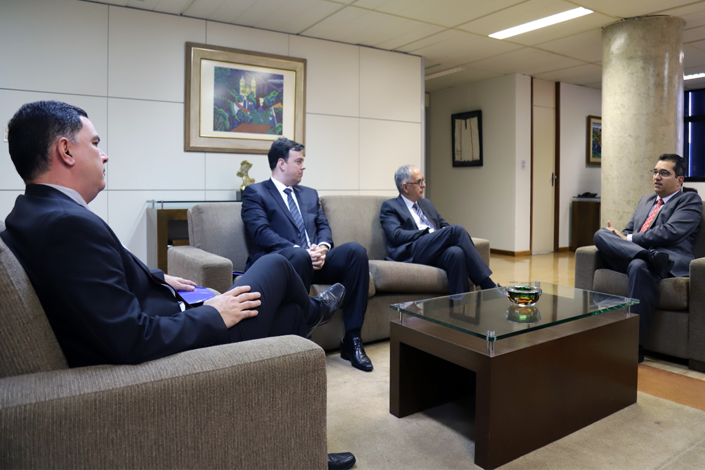 Os representantes de Juiz de Fora foram recebidos no Salão Nobre (Foto: Thiago Rios Gomes) 