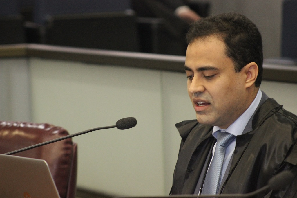 O relator do processo, conselheiro Adonias Monteiro (Foto: Karina Camargos Coutinho)
