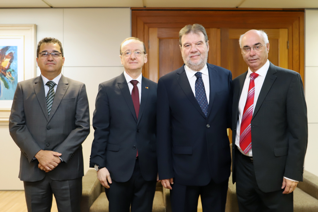 Da esq para direita os conselheiros: Cláudio Terrão, Cezar Miola, José Euler Potyguara e Mauri Torres (Foto: Thiago Rios Gomes)