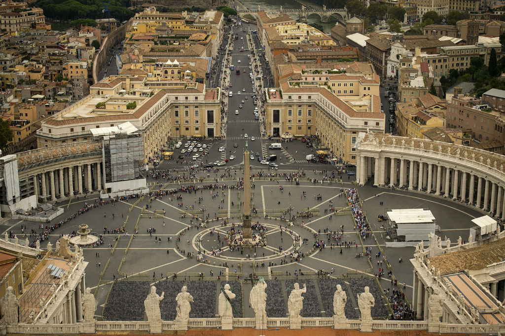 Plaza de San Pedro, Vaticano (Foto: Diego Cambiaso/Flickr, licenciada CC BY-SA 2.0)