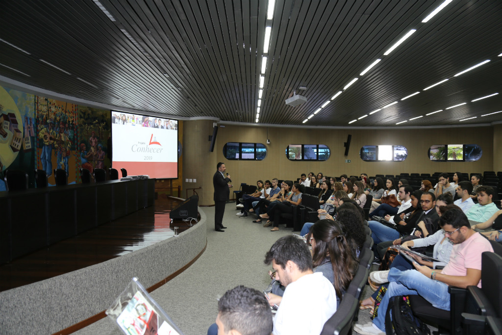 Projeto Conhecer recebe alunos do 9º período de Direito da PUC Minas
