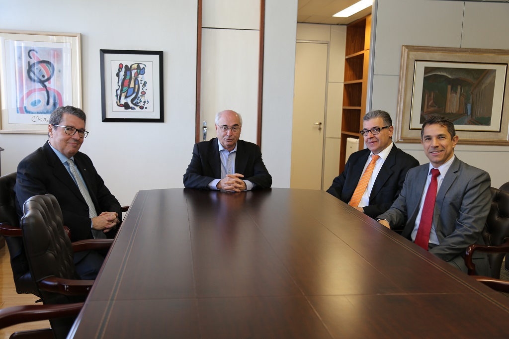 O presidente do Tribunal de Contas do Estado de Minas Gerais (TCEMG) conselheiro Mauri Torres (centro) - Foto: Karina Camargos Coutinho 