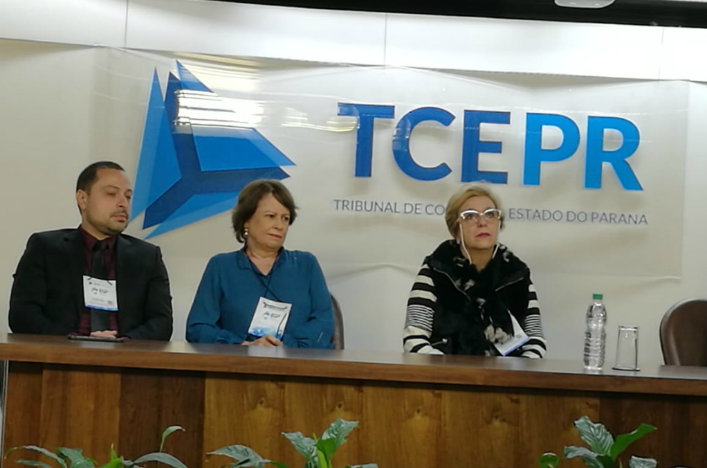 Mirtes Conrado apresentou a boa prática - Mapeamento do perfil comportamental dos servidores recém empossados: uma experiência do TCEMG
