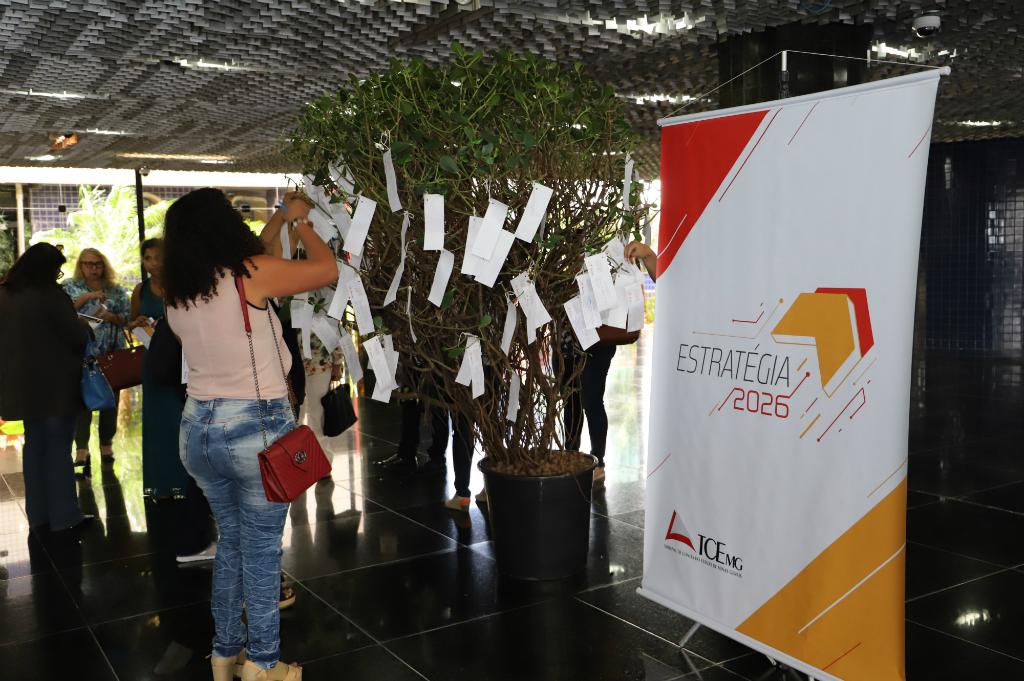Participantes do encontro penduraram seus anseios na Árvore dos Desejos