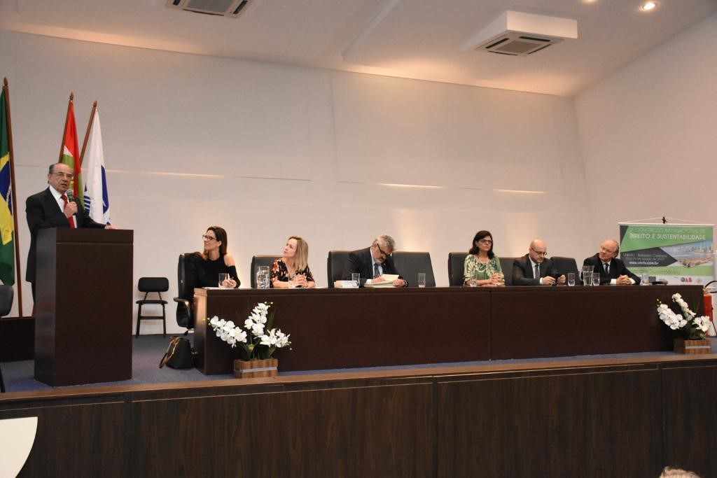 Sebastião Helvecio palestra em Congresso Internacional