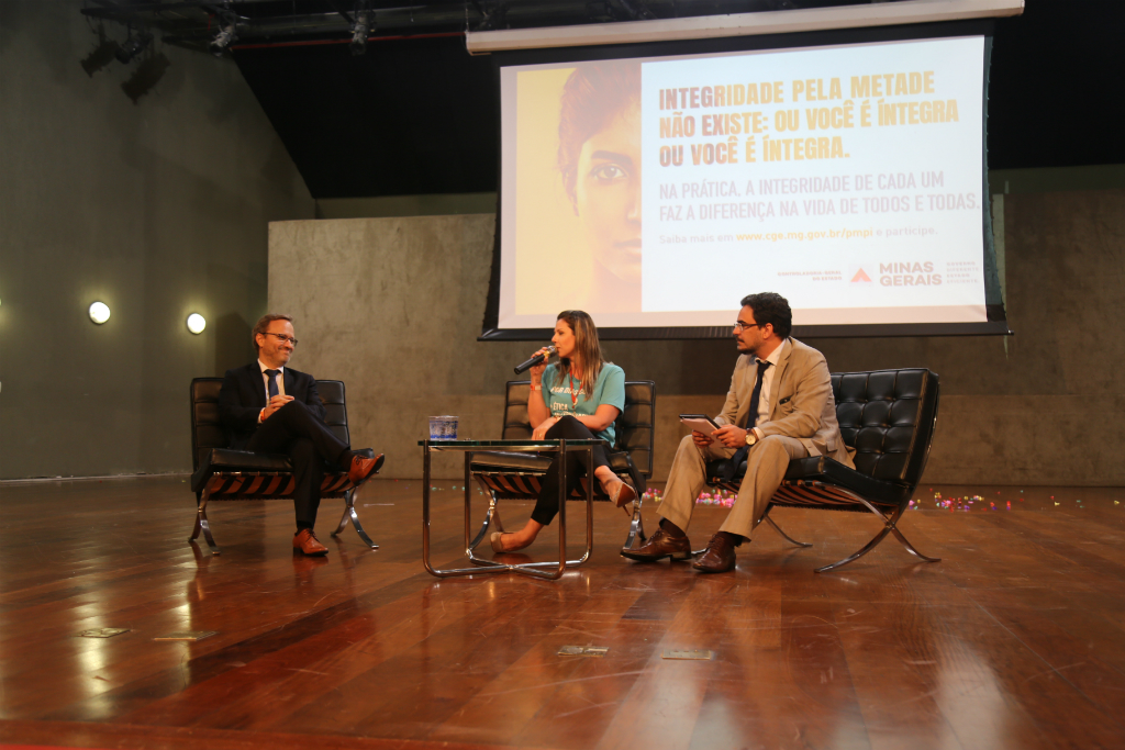 Márcio Almeida do Amaral, da CGU, Juliana Ashar, da CGE e Leonardo Ferraz CGM (Foto: Luiz Gustavo Ribeiro)