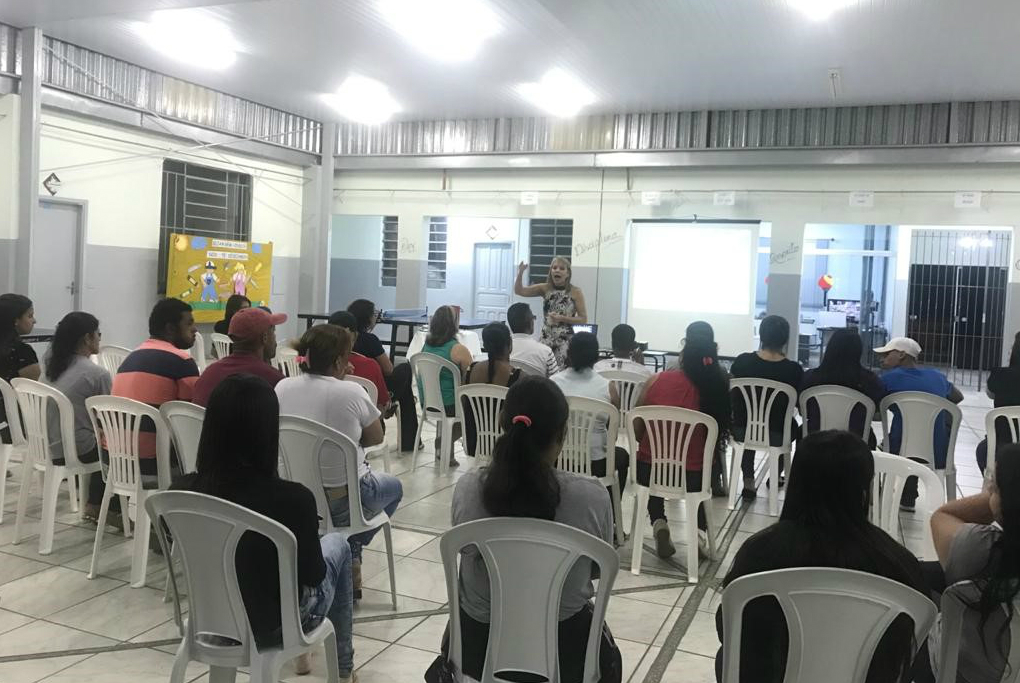 Diretora da Escola de Contas fala sobre o Programa Na Ponta do Lápis em Guaxupé