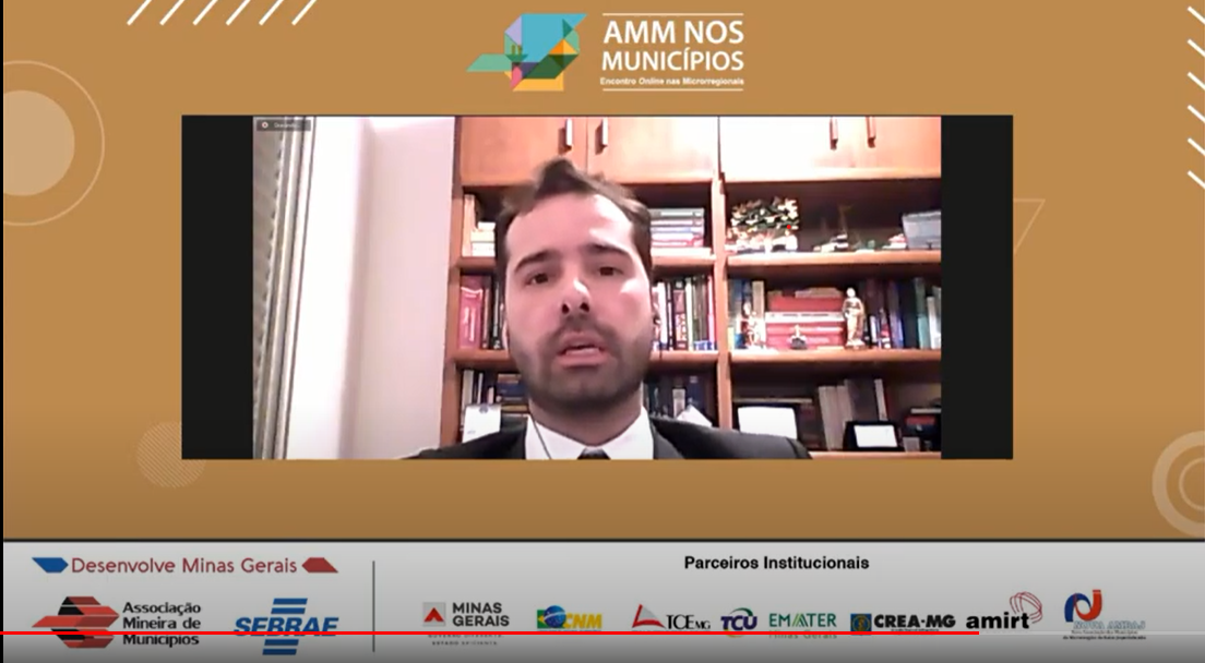 O analista de controle externo do TCEMG, Pedro Henrique Magalhães Azevedo, foi um dos painelistas no evento da AMM