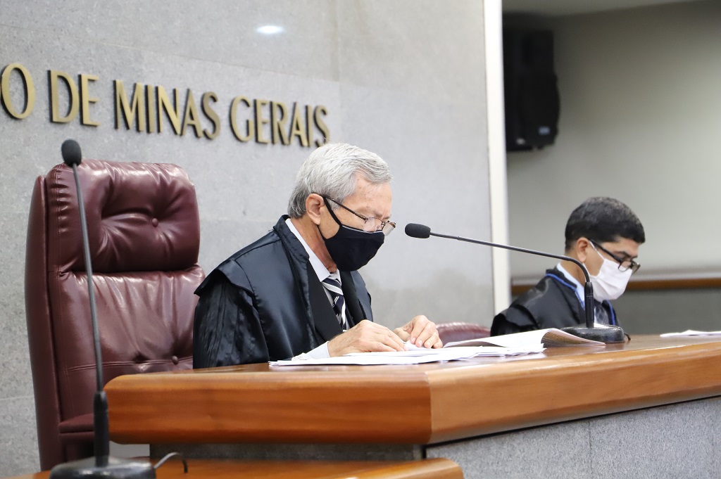 Presidente do TCEMG, conselheiro José Alves Viana