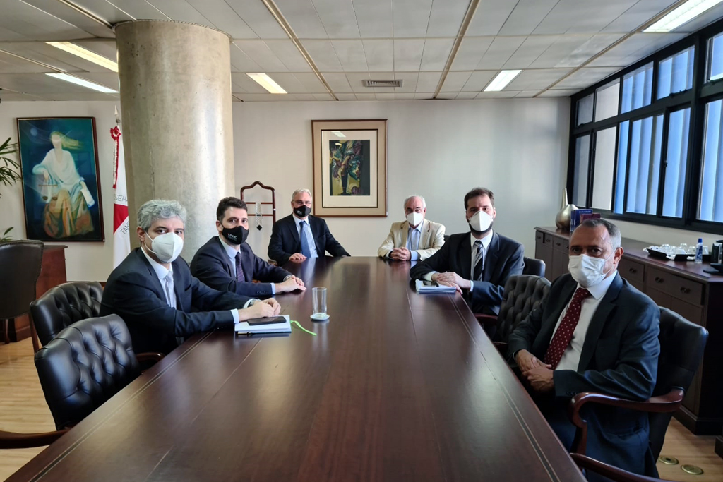 Os procuradores foram recebidos no gabinete da Presidência Foto: Melissa Cangussú