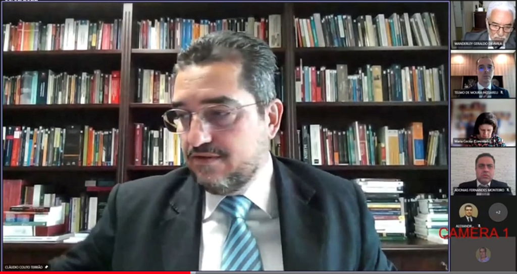 Conselheiro Cláudio Couto Terrão, em sessão telepresencial da Segunda Câmara 