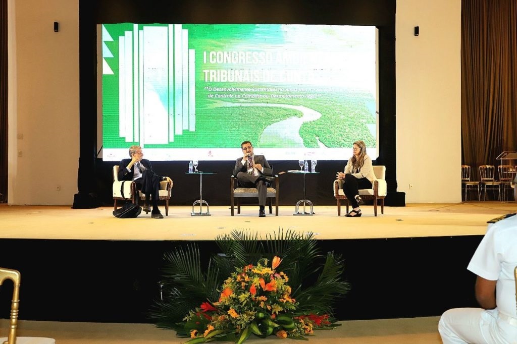 Conselheiro Cláudio Couto Terrão palestra no I Congresso Ambiental dos Tribunais de Contas 