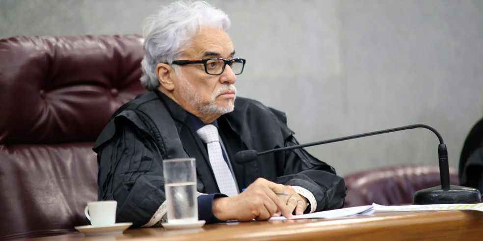 Conselheiro Wanderley Ávila (decano do TCEMG e presidente da Segunda Câmara)  