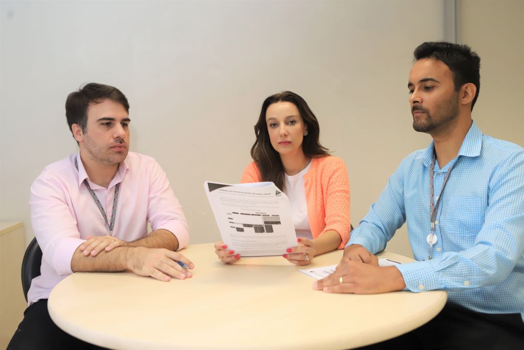 Servidores da CFAMGE elaboraram relatório atualizado sobre a situação fiscal do estado - Foto: Felipe Jácome