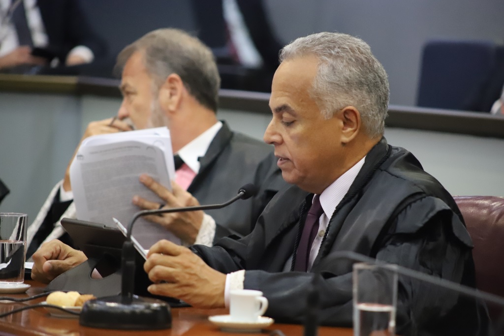 Conselheiro relator Gilberto Diniz (Foto Felipe Jácome)
