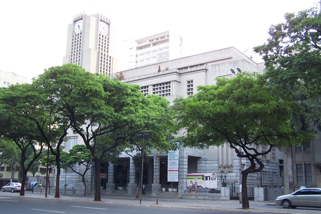 Fachada da Prefeitura de Belo Horizonte - livre reutilização no Google