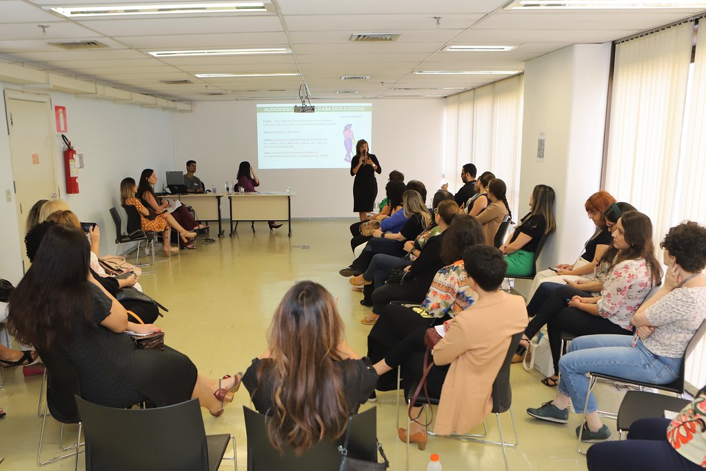 Cristina Mendes - Coordenador e Gestora Educacional no Centro