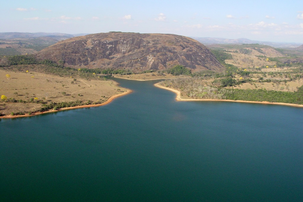 Pedra do Calhau, Carmo do Cajuru/MG (site do governo de MG)
