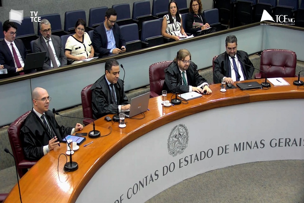 Sessão Primeira Câmara TCEMG em 16abr.2024