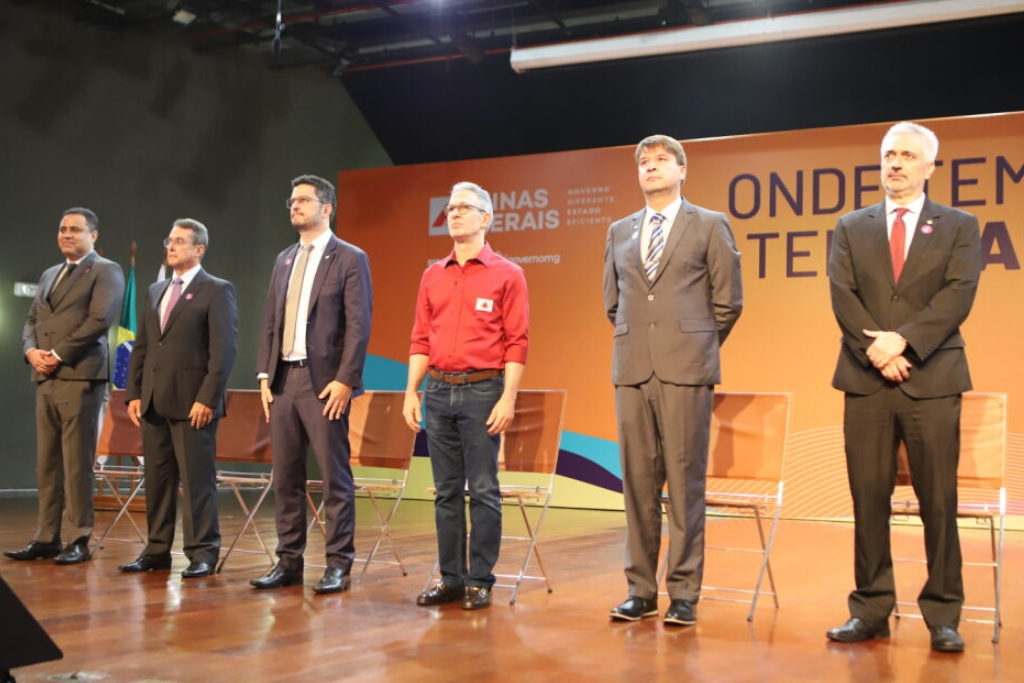 Autoridades públicas de Minas Gerais se reúnem em Semana Contra Corrupção (Foto: Vinícius Dias)