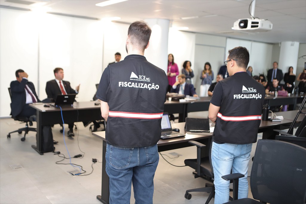 Analistas de controle externo em atuação (Foto ilustrativa)
