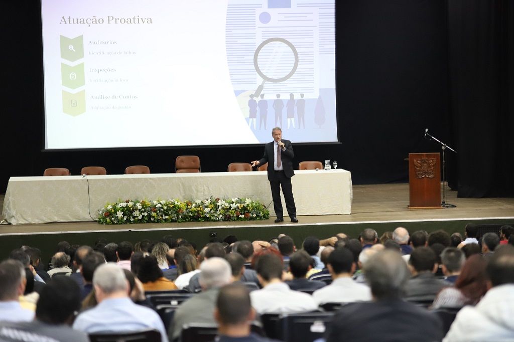 O congresso reuniu autoridades, gestores e especialistas da área pública - fotos: Vinícius Dias