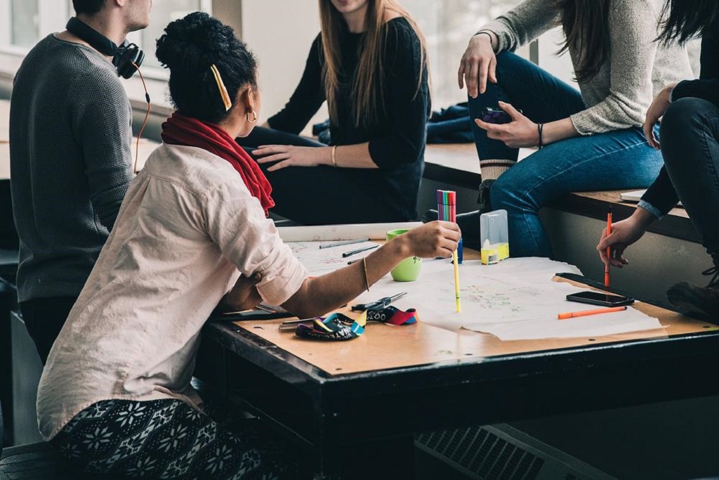 Programa visa políticas públicas de socioaprendizagem e inclusão produtiva de jovens - foto ilustrativa