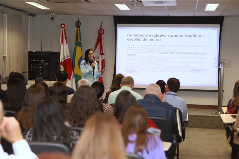 Palestra foi realizada na Escola de Contas e Capacitação Professor Pedro Aleixo - Fotos: Hernando Garcia/TCEMG