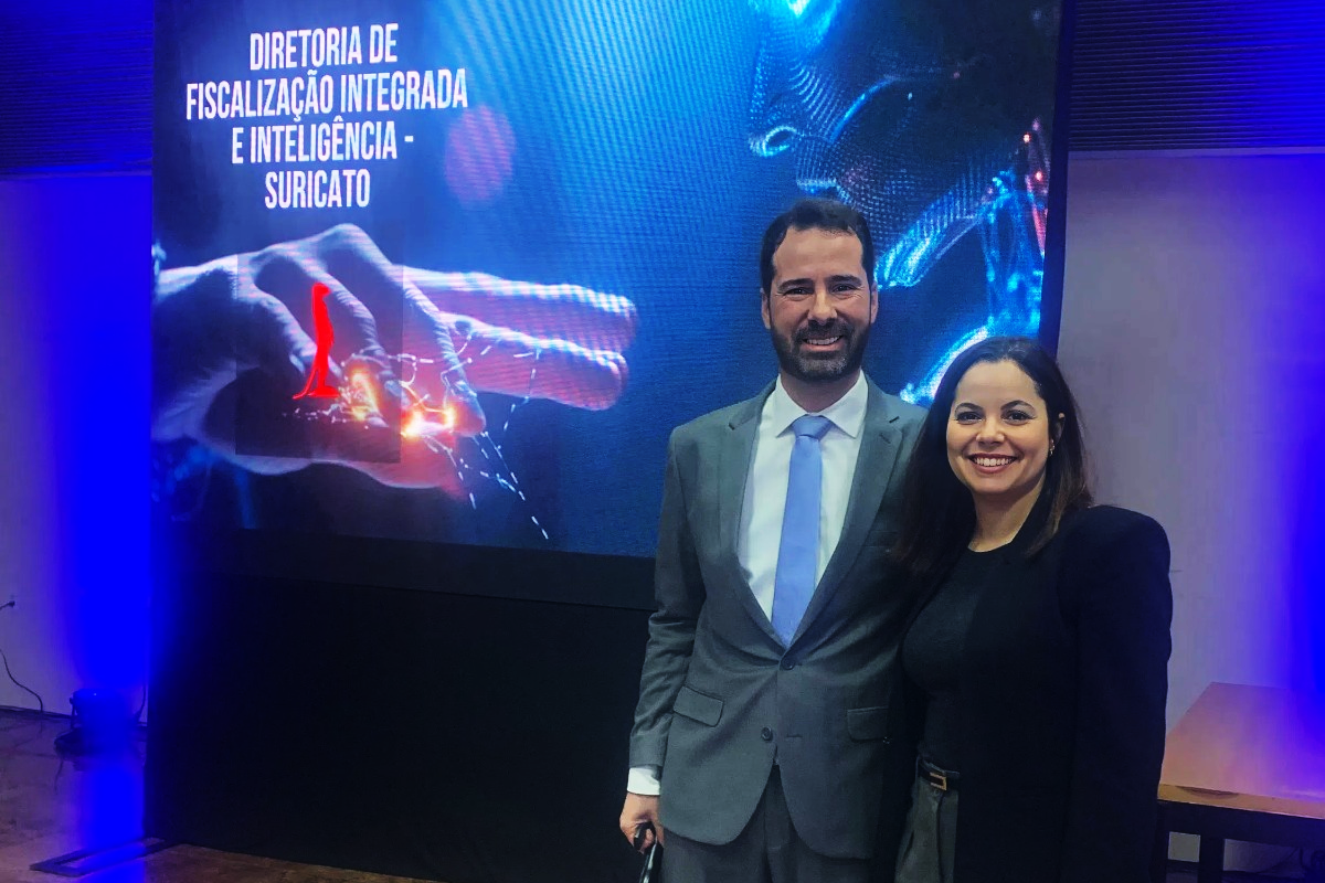 A superintendente de Controle Externo, Jaqueline Somavilla, e o diretor de Fiscalização Integrada e Inteligência, Pedro Azevedo - Foto: Superintendência de Controle Externo