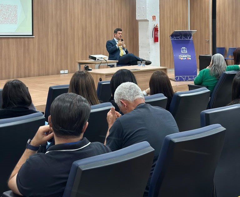 Gustavo Vidigal Costa, diretor-geral do TCEMG, no 1º Fórum Municipal das Parcerias e as Organizações da Sociedade Civil, em Itabirito/MG