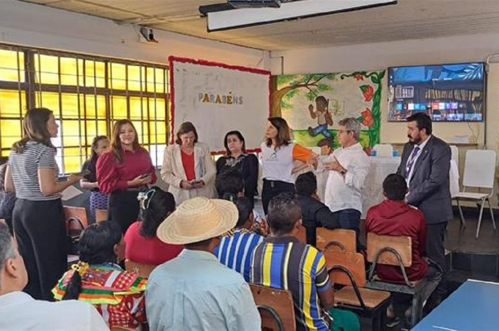 Autoridades se reuniram, em Betim (MG), para discutir conflito fundiário envolvendo famílias indígenas Warao - Foto: Arquivo Pessoal