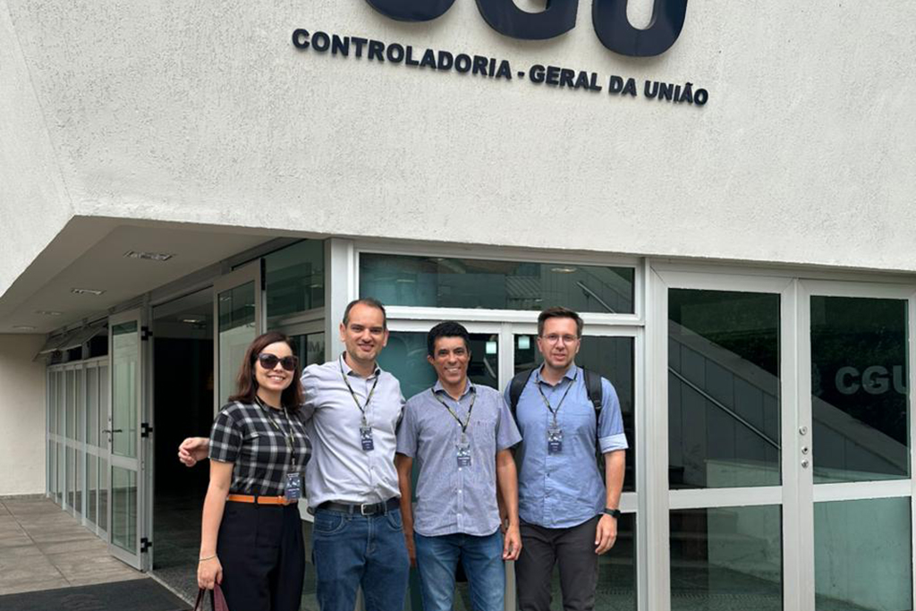 A equipe do TCEMG no XII Curso de Investigação em Combate à Corrupção (Foto: Divulgação)