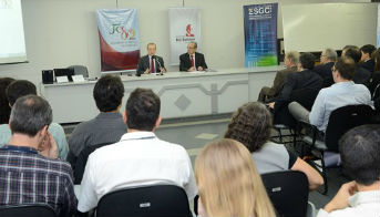 O Presidente do TCERS, Cezar Miola, (esquerda) e o Presidente do TCEMG, Sebastião Helvecio 