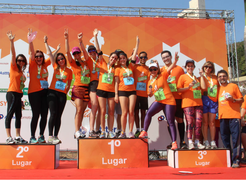 A equipe TCEMG/ASSCONTAS comemorou sua participação na corrida