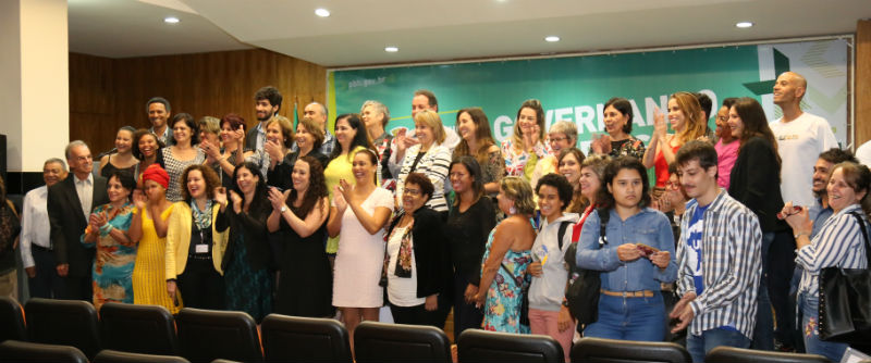 Membros empossados em 19 de abril