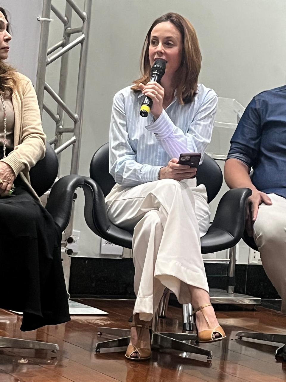 O MPC de Contas &eacute; o elo entre a fiscaliza&ccedil;&atilde;o financeira, a indu&ccedil;&atilde;o de pol&iacute;ticas p&uacute;blicas e a garantia jur&iacute;dica. Na foto, a procuradora Cristina Andrade Melo - Foto: Sandra Bonfim/TCEMG 