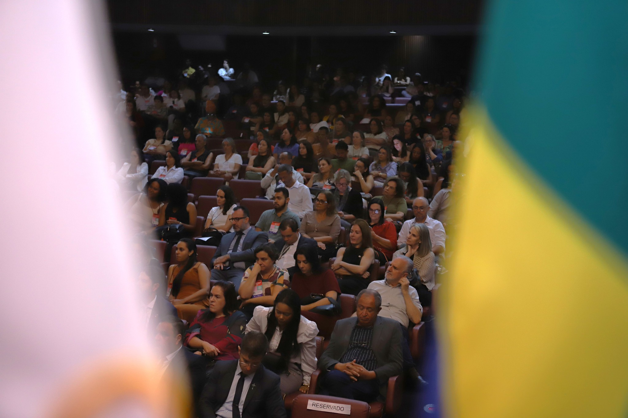 Cerca de 250 pessoas, de diversos munic&iacute;pios da regi&atilde;o, acompanharam a cerim&ocirc;nia de abertura - Fotos: Hernando Garcia/TCEMG