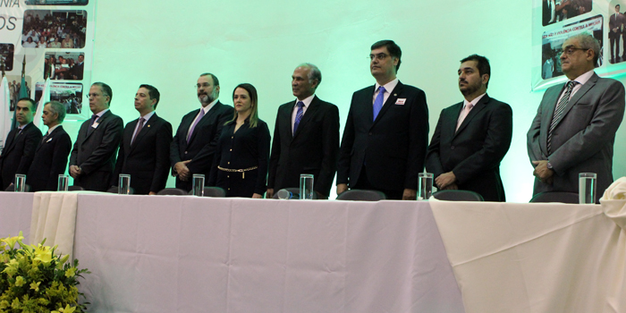 Mesa de honra da solenidade (Foto: Thiago Rios Gomes)