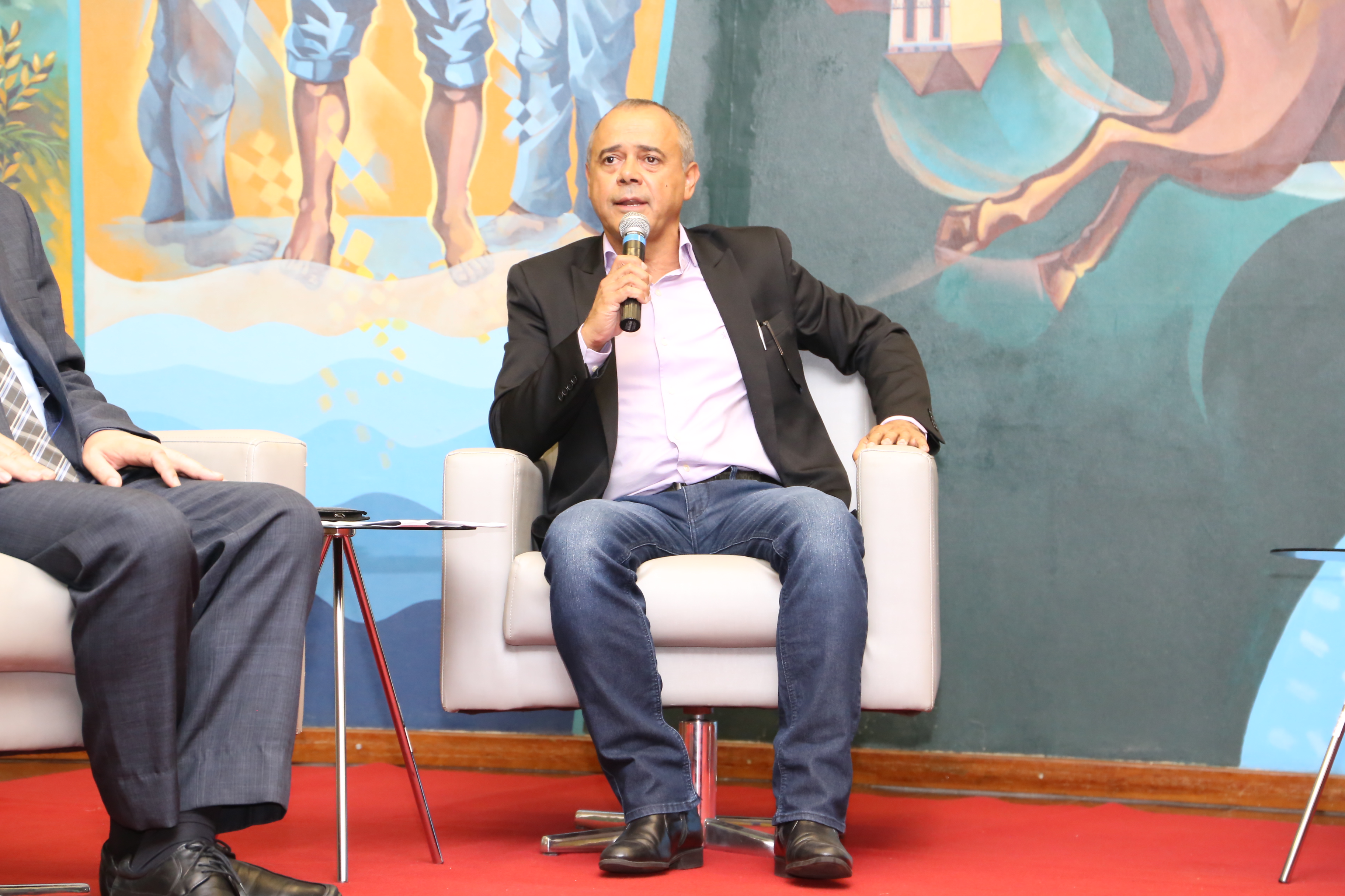 O assessor da Vice-Presidência do TCEMG, Marconi Braga, foi o mediador do debate