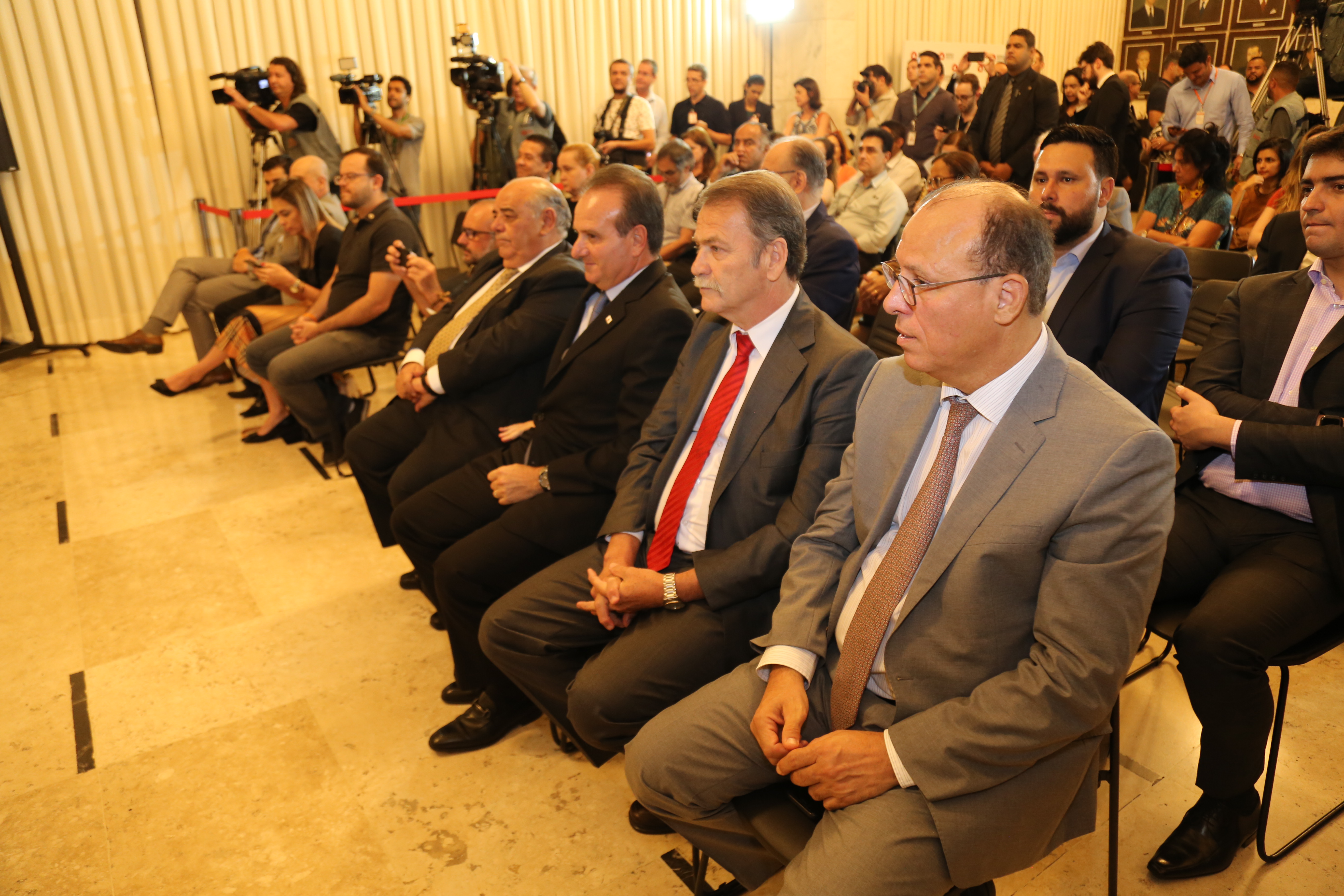 O conselheiro Durval Ângelo também esteve presente na cerimônia