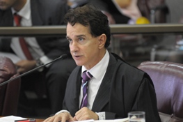 O Conselheiro Elmo Braz foi relator nos dois processos