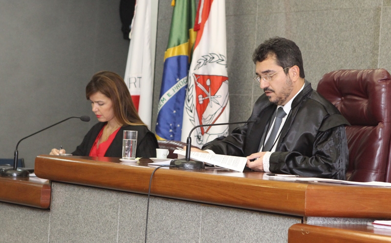 O voto do relator, Conselheiro Cláudio Terrão, foi referendado pela Primeira Câmara