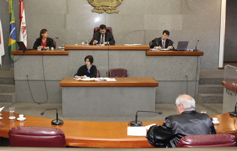 A Primeira Câmara, presidida pelo Conselheiro Cláudio Terrão, referendou a decisão 