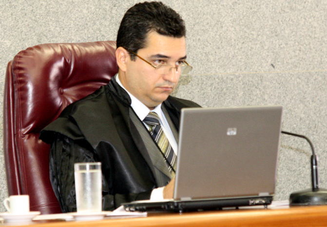 Conselheiro Cláudio Terrão (Foto: Thiago Rios Gomes)
