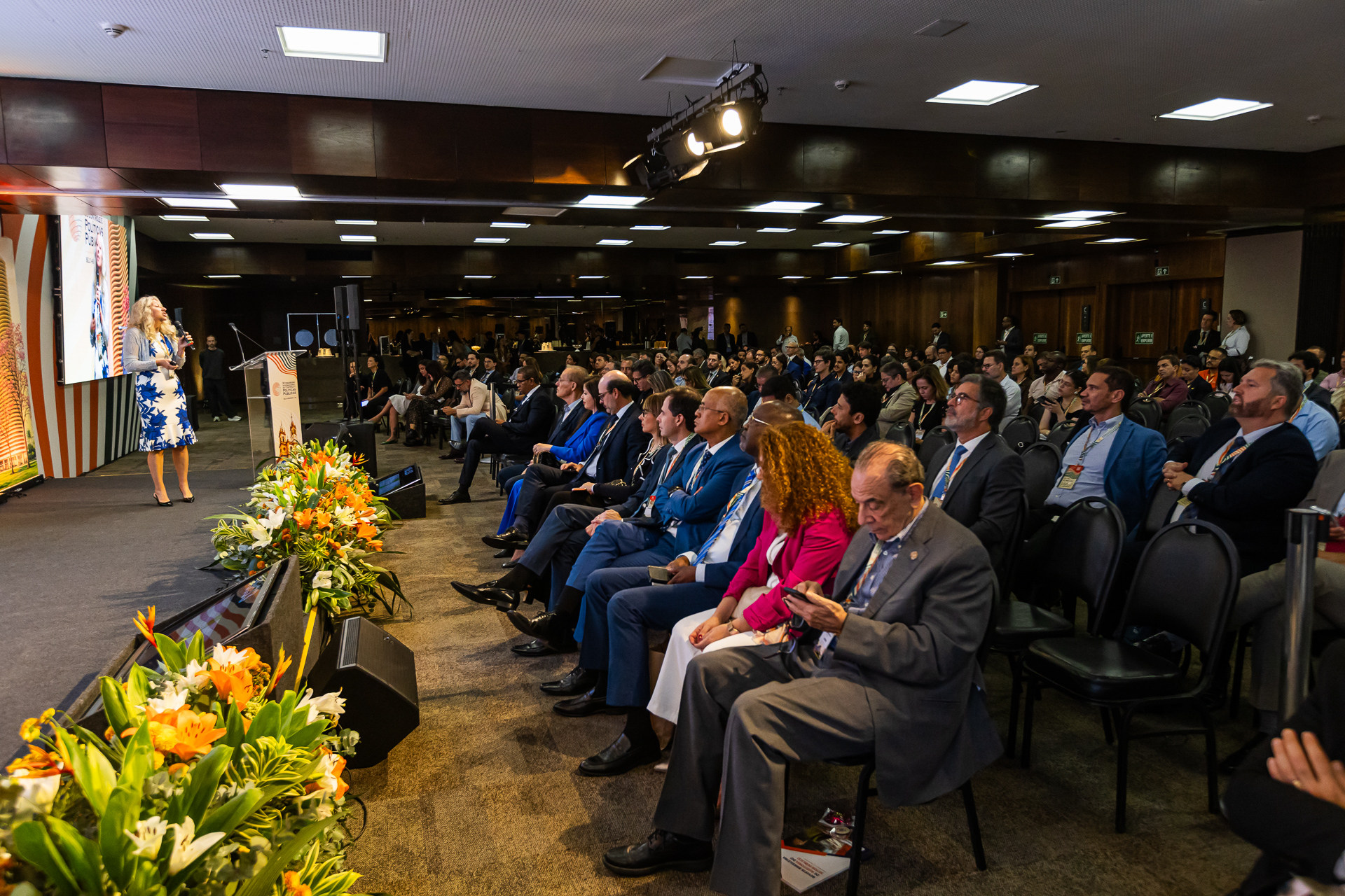A juíza conselheira dos Açores, Cristina Flora, abordou o papel dos tribunais de contas na tutela dos direitos humanos - Foto: Thiago Guarah