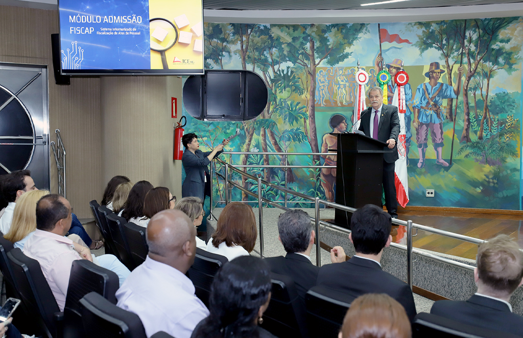 Conselheiro-presidente destacou que o novo m&oacute;dulo representa uma nova forma de pensar e de praticar o Controle Externo - Foto: Thiago Rios Gomes/TCEMG