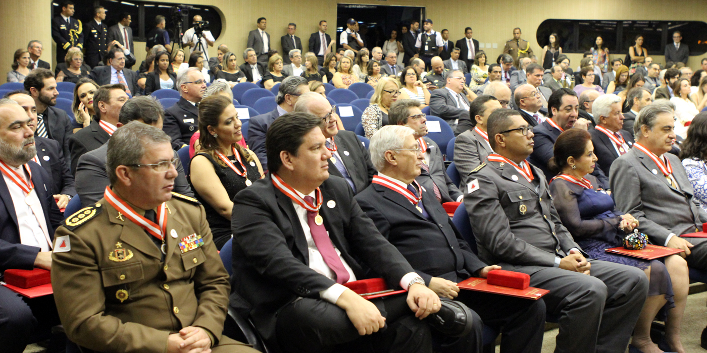 Alguns dos condecorados no ano de 2016 (Foto: Thiago Rios Gomes)