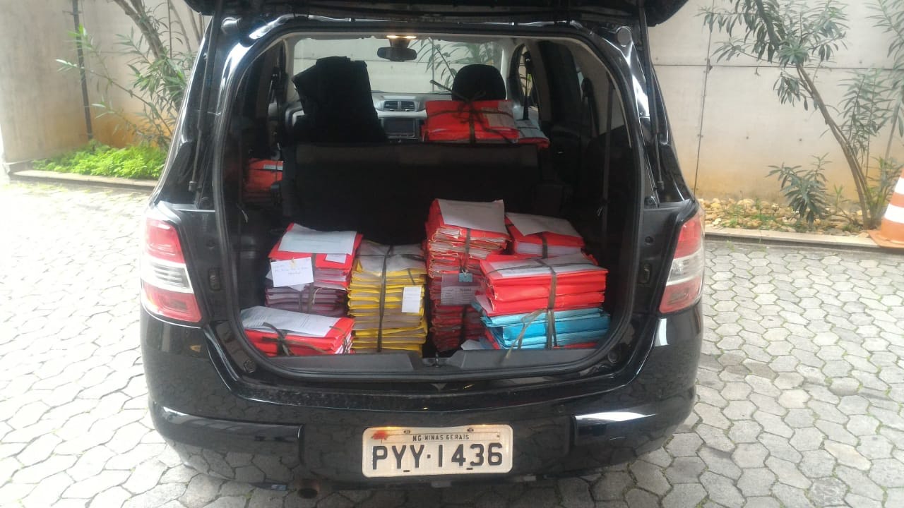 Os cinco carro da frota do TCEMG saíram lotados de processos