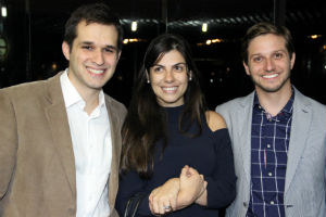 Os coautores Murilo Vale, Bruna Colombarolli e Caio Cordeiro