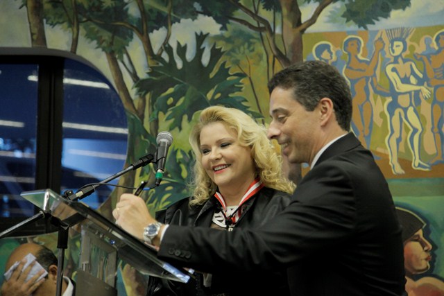A Presidente Adriene Andrade (TCEMG) e o Presidente do Tribunal de Justiça do Estado de Minas Gerais (TJMG), Desembargador Pedro Carlos Bitencourt Marcondes assinaram termo de cooperação técnica.